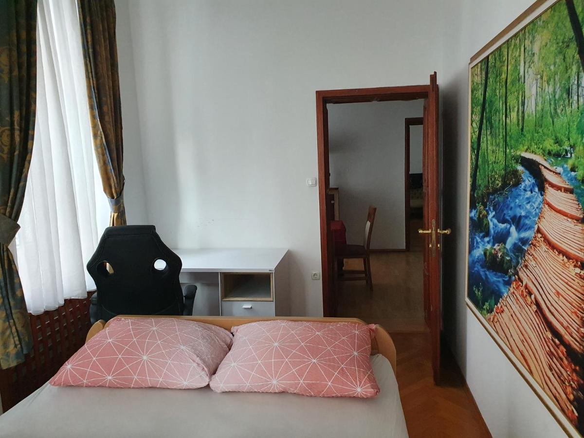 Apartments Fazarinc S Parkiriscem Celje Luaran gambar