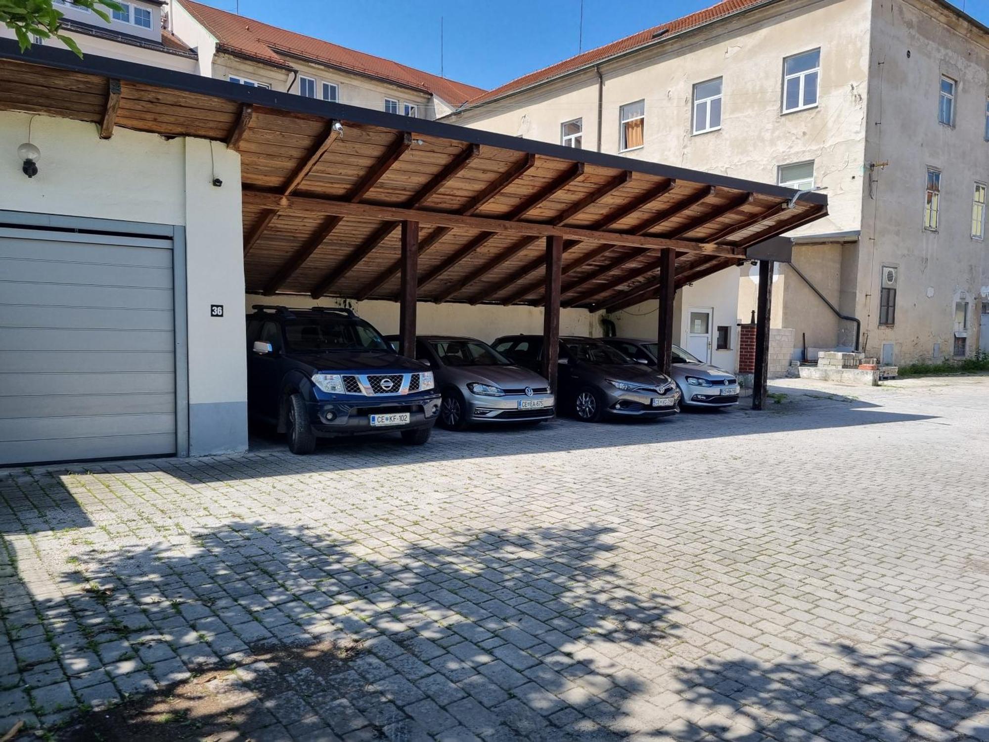 Apartments Fazarinc S Parkiriscem Celje Luaran gambar